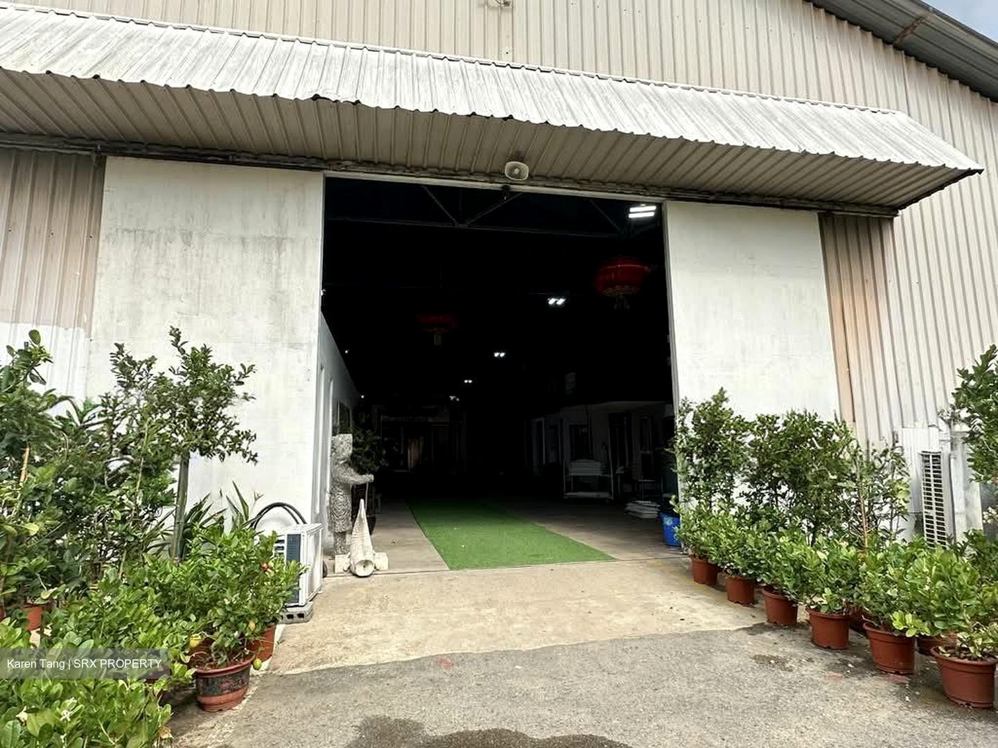 Upper Boon Keng Road (D14), Warehouse #560731031